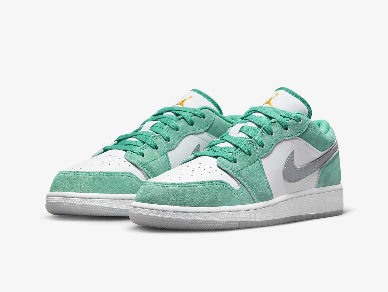 Air Jordan 1 Low New Emerald - Image 2