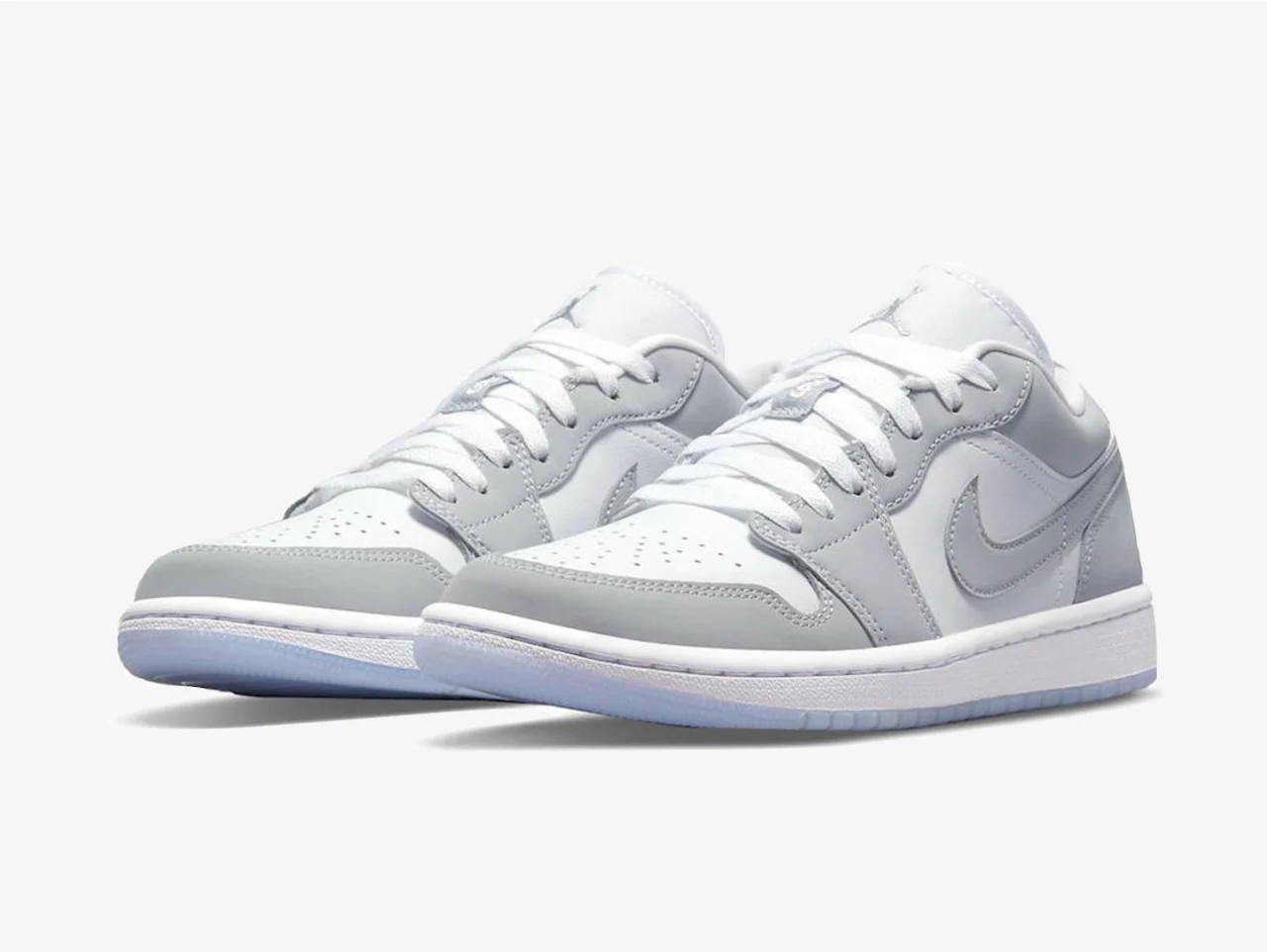Air Jordan 1 Low Wolf Grey (W) - Image 2