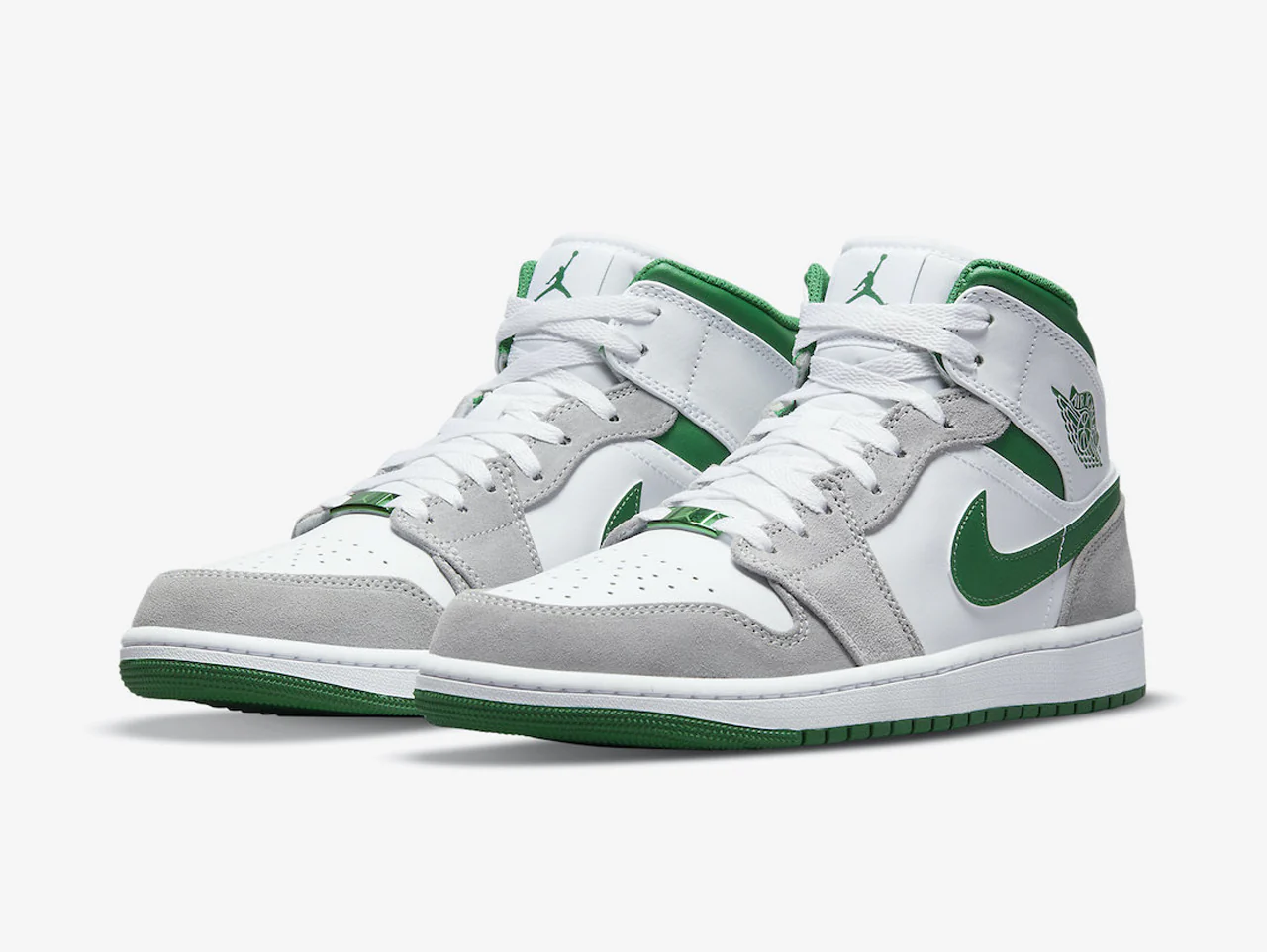 Air Jordan 1 Mid SE Pine Green - Image 2