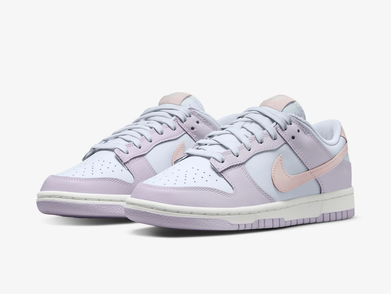 Nike Dunk Low Easter 2022 (W) - Image 2