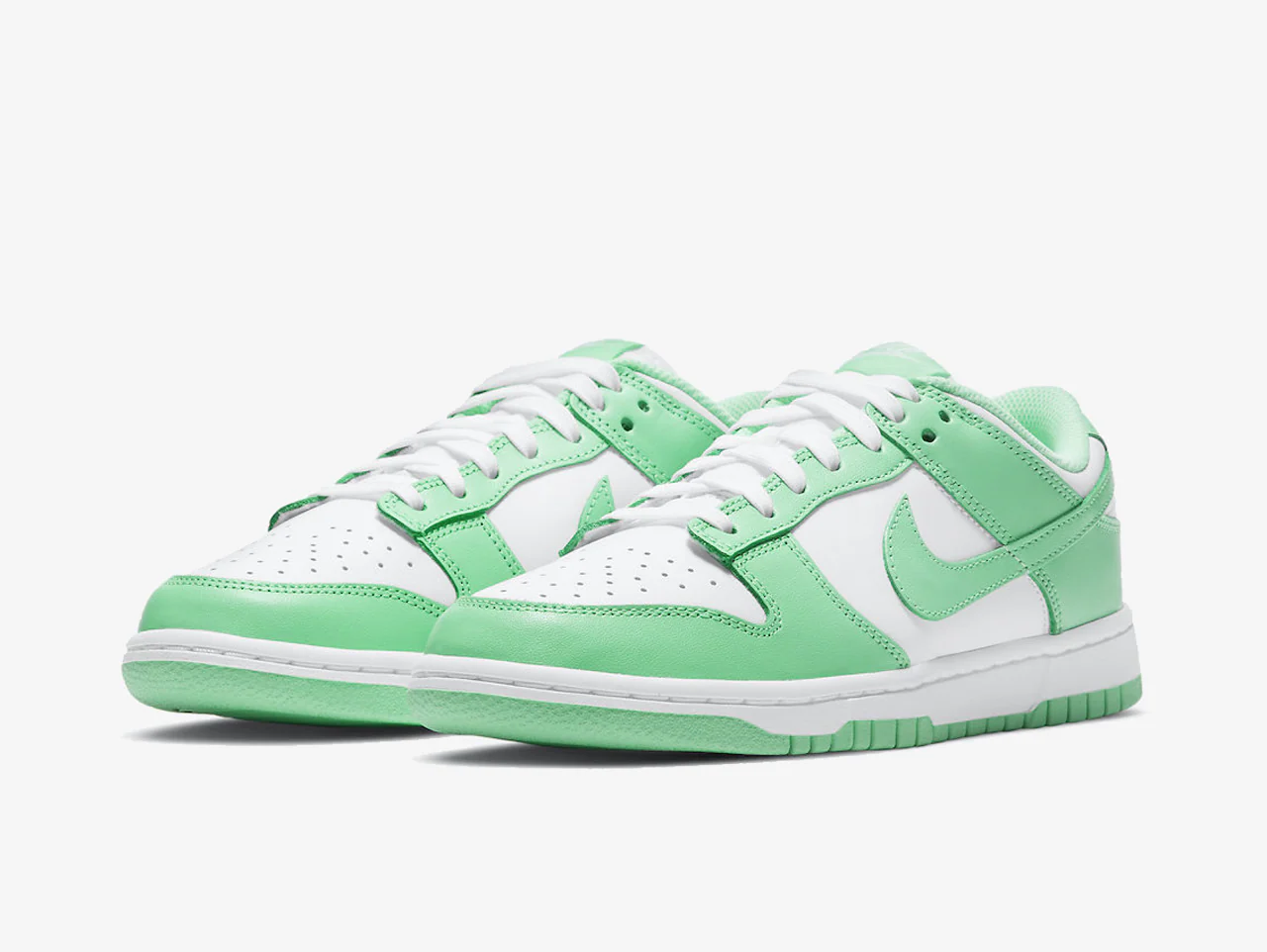 Nike Dunk Low Glow Green (W) - Image 2