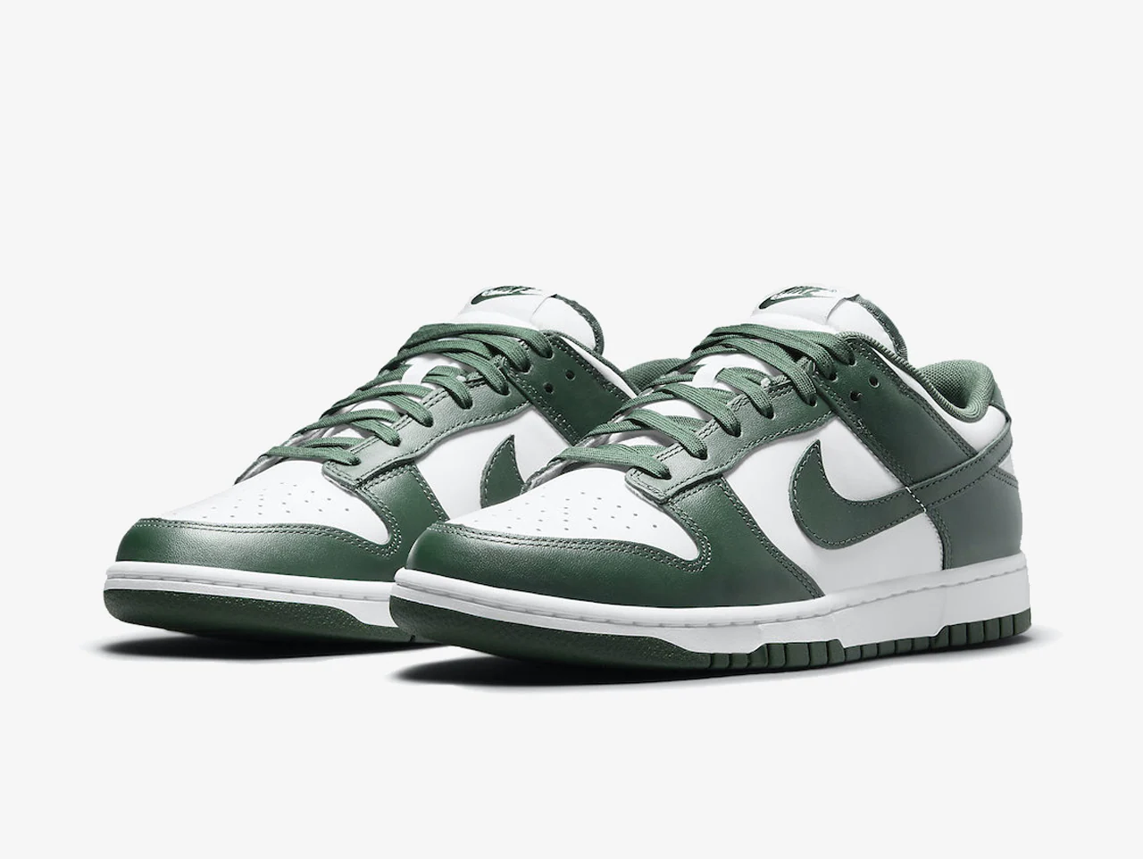 Nike Dunk Low Michigan State - Image 2