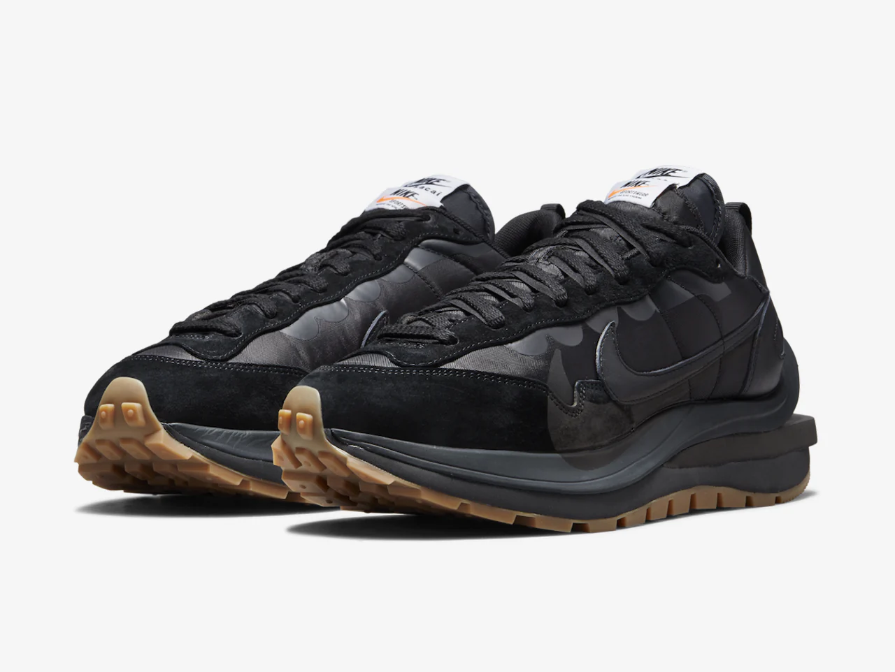 Sacai x Nike Vaporwaffle Black Gum - Image 2
